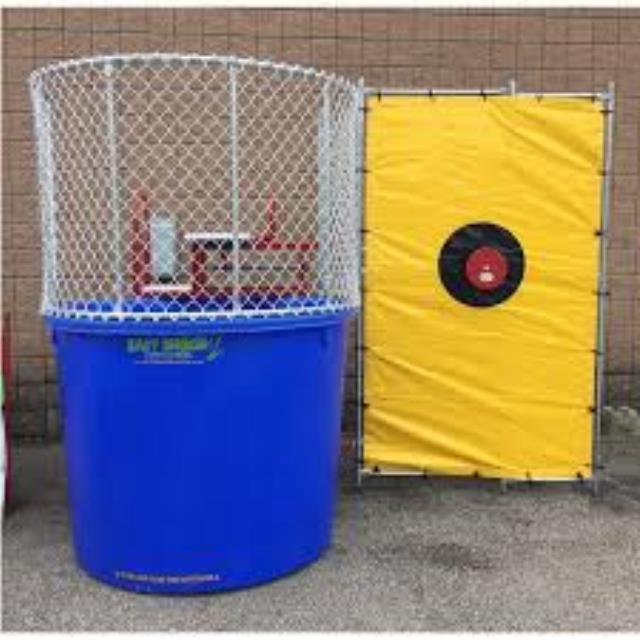 Where to find dunk tank in Everett
